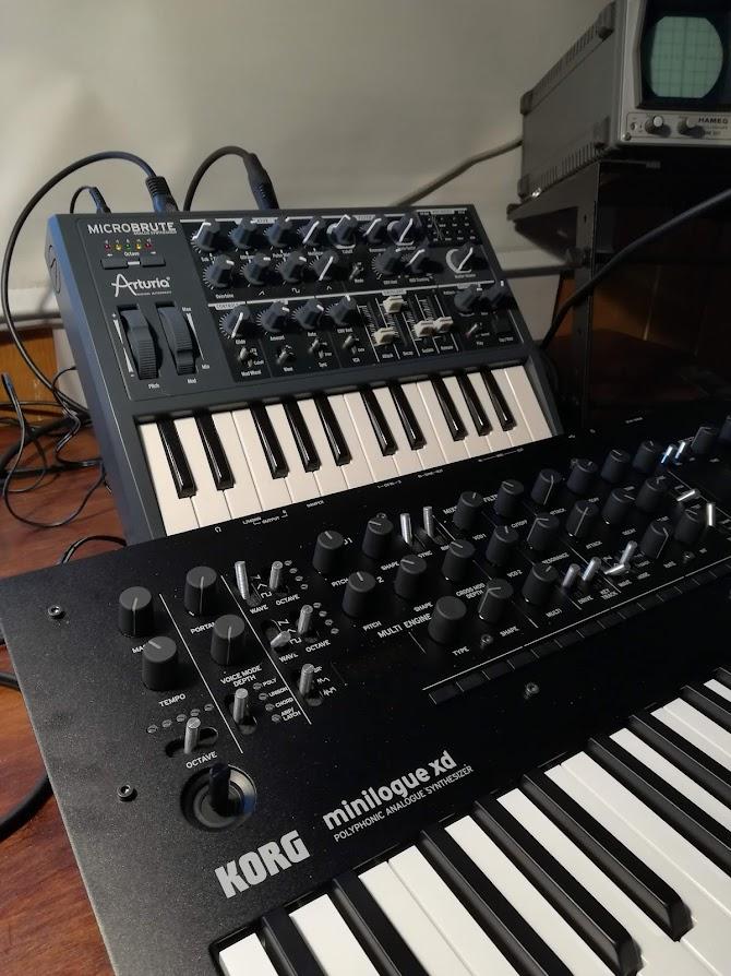 microbrute minilogue xd